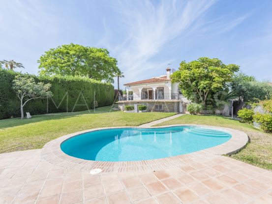 Lindasol, Marbella Este, villa de 8 dormitorios | DM Properties