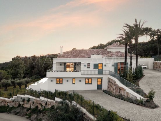 Villa for sale in El Madroñal with 4 bedrooms | DM Properties