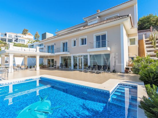 Villa en venta en Los Altos de los Monteros | DM Properties
