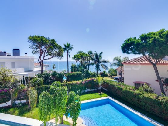 For sale 4 bedrooms villa in Calahonda Playa | Atrium
