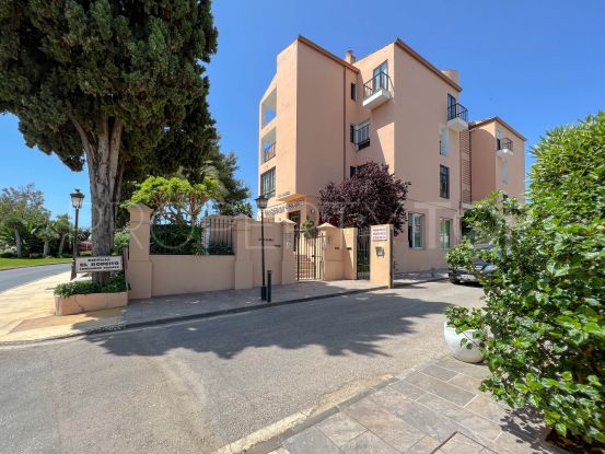 Nueva Andalucia, Marbella, apartamento de 3 dormitorios en venta | PanSpain Group