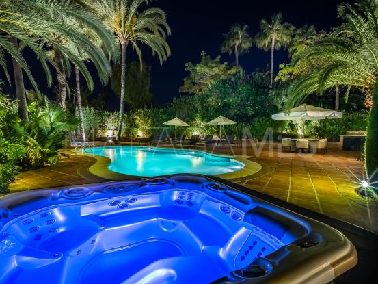 Los Naranjos Golf, Nueva Andalucia, villa de 5 dormitorios en venta | PanSpain Group
