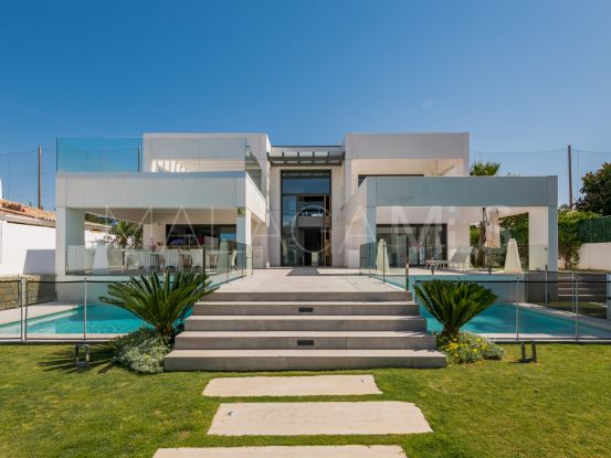 Villa en venta en Guadalmina Baja | Michael Moon