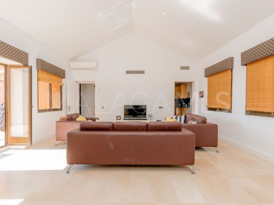 For sale 3 bedrooms duplex penthouse in Riviera Andaluza, Estepona | Serneholt Estate