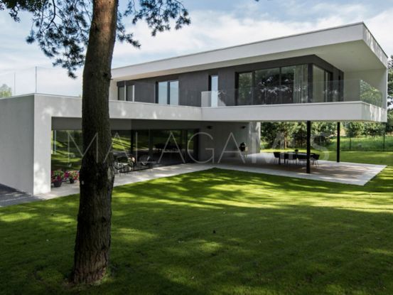For sale 3 bedrooms villa in El Padron, Estepona | Serneholt Estate