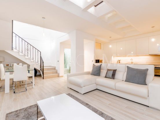 For sale apartment with 2 bedrooms in Estepona Puerto | Serneholt Estate
