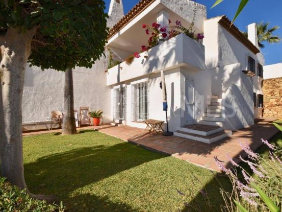 Semi detached villa with 3 bedrooms for sale in La Duquesa Golf, Manilva | Serneholt Estate