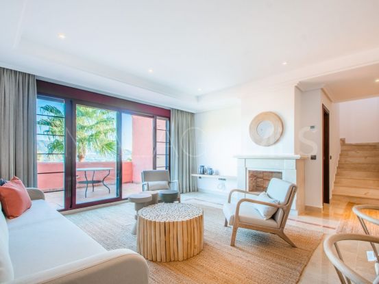 La Mairena, Marbella Este, atico de 3 dormitorios en venta | Serneholt Estate