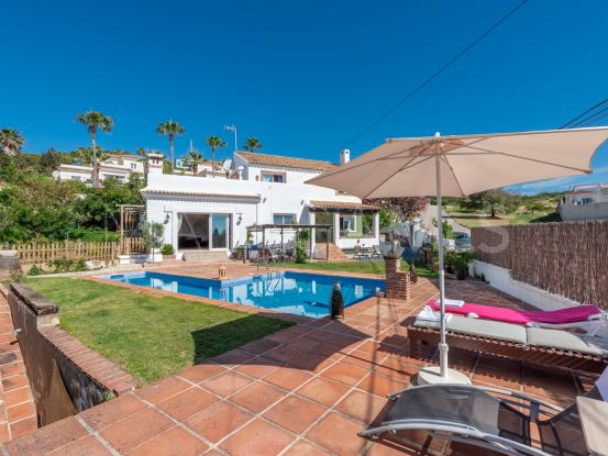 For sale 4 bedrooms villa in Estepona | Serneholt Estate