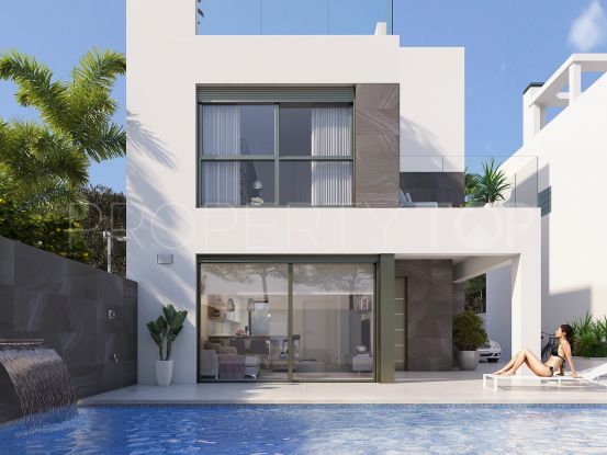 Villas modernas de nueva construcción con una buena ubicación en Punta Prima