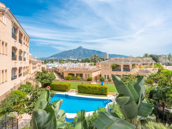 Se vende apartamento de 3 dormitorios en La Maestranza, Nueva Andalucia | Serneholt Estate
