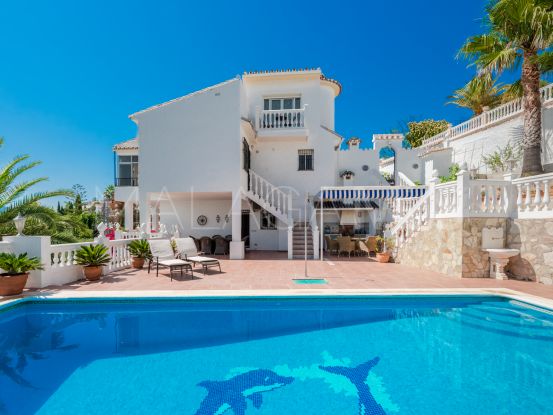 For sale Sierrezuela villa | Serneholt Estate