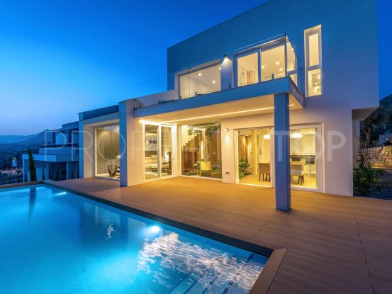 Stunning luxury villa with amazing views