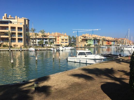Town house for sale in Marina de Sotogrande | Serneholt Estate