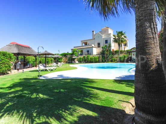 Comprar villa de 4 dormitorios en La Reserva, Sotogrande | Serneholt Estate