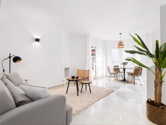 Comprar atico duplex en Los Naranjos de Marbella con 2 dormitorios | Edward Partners