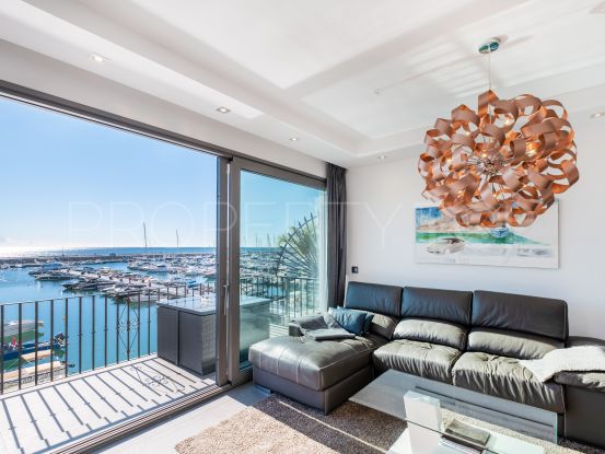 Luxuriously renovated apartment overlooking Puerto Banús harbor - considered the most exclusive Port in Costa del Sol