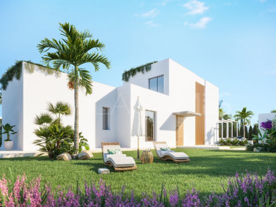Villa de 4 dormitorios a la venta en El Paraiso, Estepona | Edward Partners