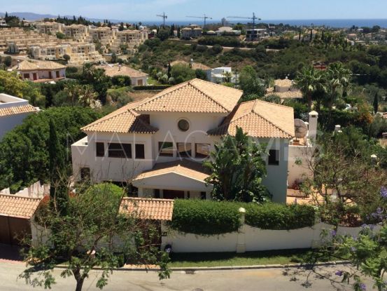 Villa a la venta en New Golden Mile con 7 dormitorios | Lucía Pou Properties