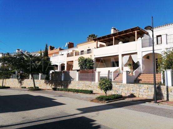 For sale 4 bedrooms town house in New Golden Mile, Estepona | Lucía Pou Properties