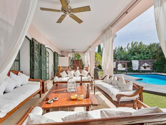 Se vende villa en La Quinta | Lucía Pou Properties