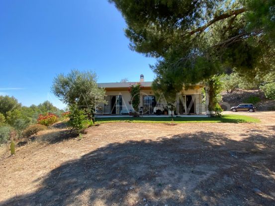 Comprar finca en Monda | Lucía Pou Properties