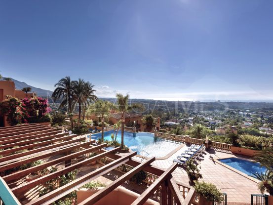 3 bedrooms Nueva Andalucia duplex penthouse for sale | Lucía Pou Properties