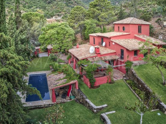 Villa for sale in Benahavis with 9 bedrooms | Lucía Pou Properties