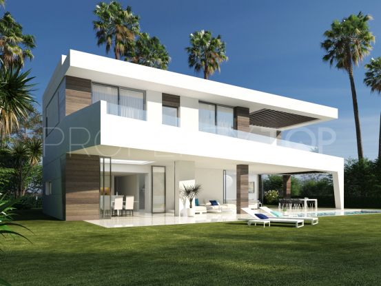 Se vende villa de 3 dormitorios en New Golden Mile, Estepona | Lucía Pou Properties