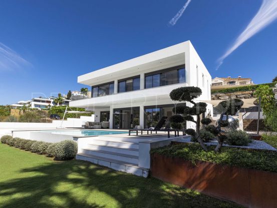 Villa for sale in New Golden Mile | Lucía Pou Properties