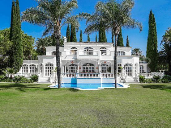 Villa for sale in New Golden Mile | Lucía Pou Properties