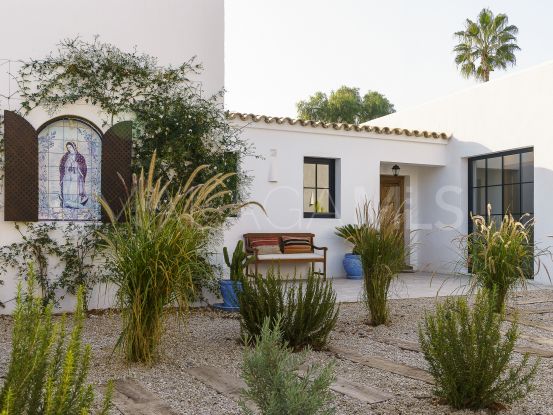 Villa for sale in Valle del Sol with 7 bedrooms | Cleox Inversiones