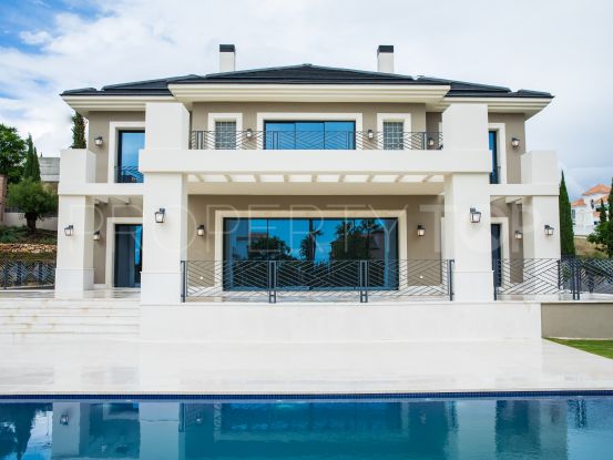 Buy villa in Los Flamingos Golf, Benahavis | Cleox Inversiones