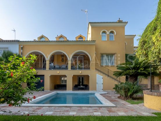 Villa a la venta en Pedregalejo con 10 dormitorios | Franzén & Associates