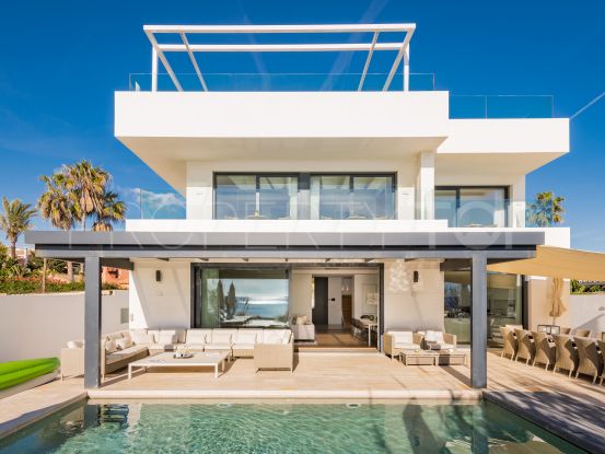 Costabella, Marbella Este, villa de 6 dormitorios en venta | Vita Property