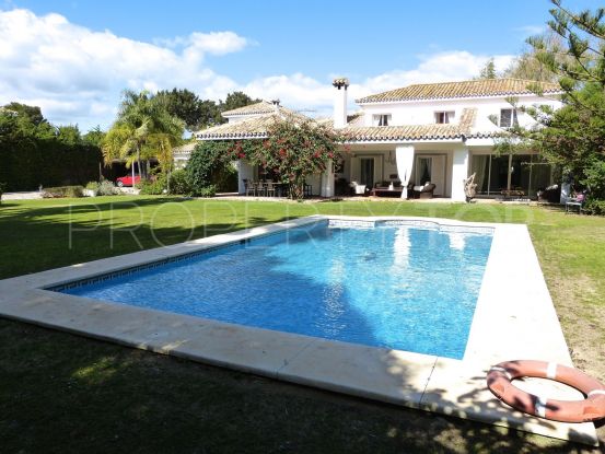 For sale Kings & Queens villa with 5 bedrooms | Noll Sotogrande
