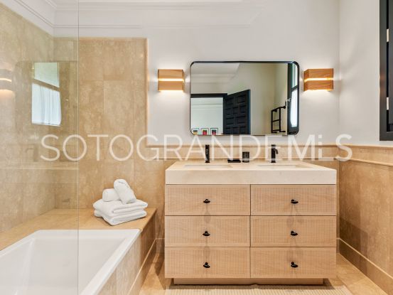 8 bedrooms villa in Zona F for sale | Noll Sotogrande