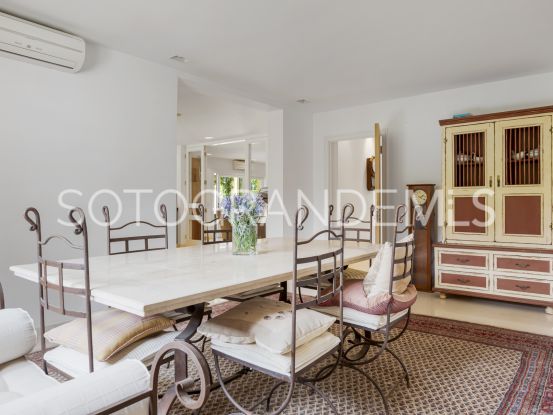 Villa en venta de 7 dormitorios en Reyes y Reinas, Sotogrande Costa | Noll Sotogrande