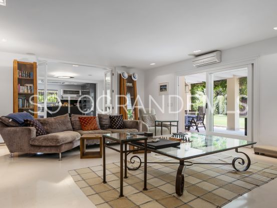 Villa en venta de 7 dormitorios en Reyes y Reinas, Sotogrande Costa | Noll Sotogrande