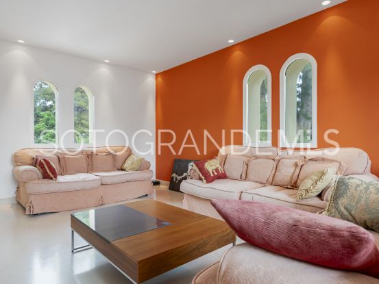 Villa en venta de 7 dormitorios en Reyes y Reinas, Sotogrande Costa | Noll Sotogrande