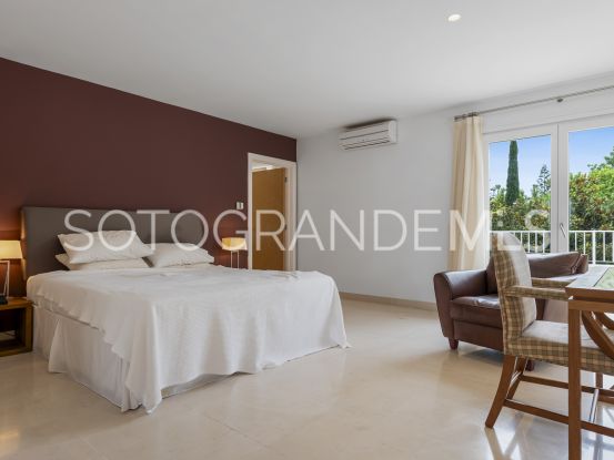 Villa en venta de 7 dormitorios en Reyes y Reinas, Sotogrande Costa | Noll Sotogrande