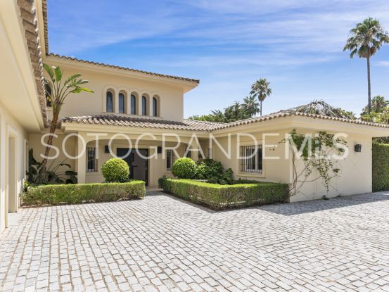 Villa en venta de 7 dormitorios en Reyes y Reinas, Sotogrande Costa | Noll Sotogrande