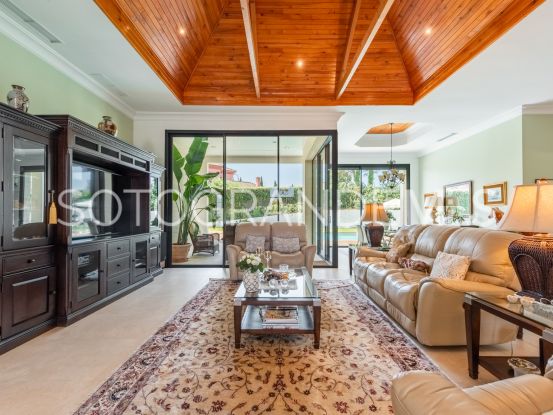 For sale villa in Zona G with 4 bedrooms | Noll Sotogrande