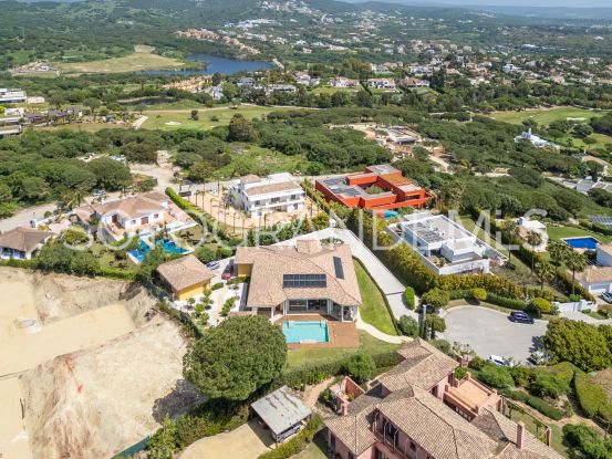 For sale villa in Zona G with 4 bedrooms | Noll Sotogrande