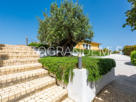 For sale villa in Zona G with 4 bedrooms | Noll Sotogrande
