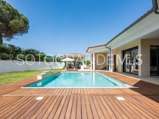 For sale villa in Zona G with 4 bedrooms | Noll Sotogrande
