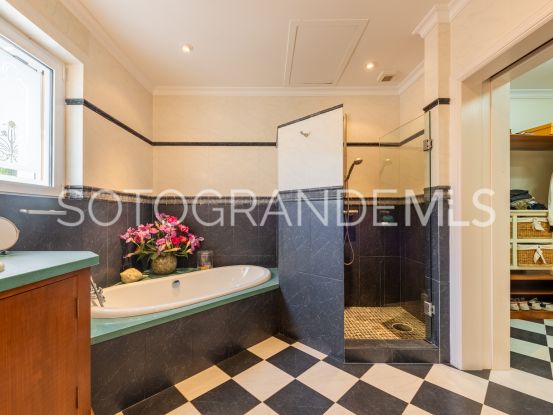 4 bedrooms villa for sale in Zona G, Sotogrande Alto | Noll Sotogrande