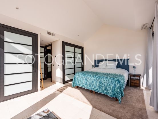 Duplex penthouse for sale in Hacienda de Valderrama | Noll Sotogrande