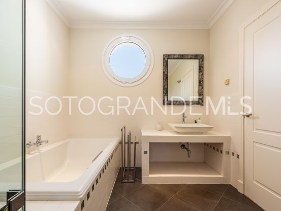 Villa in Zona F for sale | Noll Sotogrande