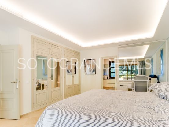 Comprar villa de 6 dormitorios en Zona D | Noll Sotogrande